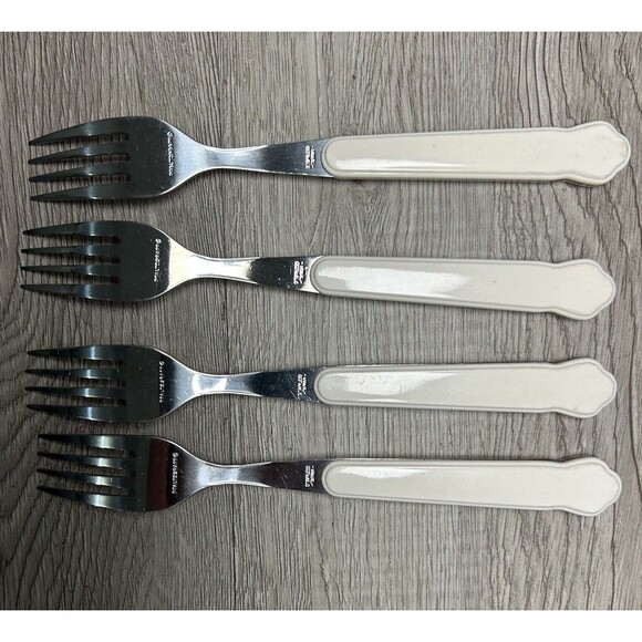 Set Of 4 Vintage Pfaltzgraff Snow Village Dinner Forks Acrylic Handle - Picture 4 of 6